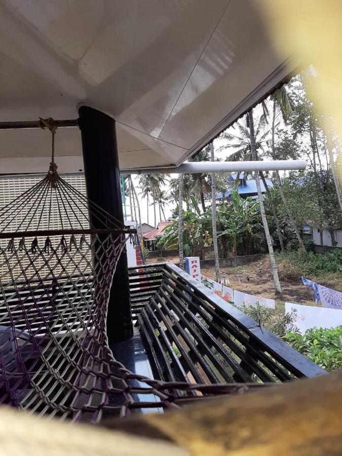 Отель Mummy Bamboo House Варкала Экстерьер фото